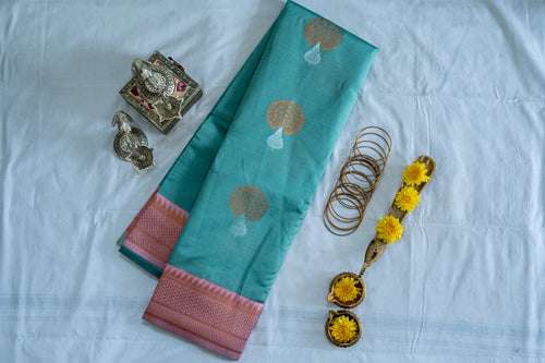 NAVILU Ayodya Kota Silk – Blue with Baby pink with Copper Zari