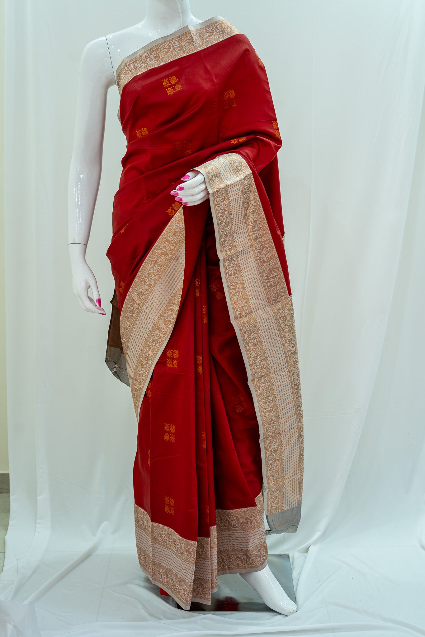 SUMA Ayodya Kota Silk – Red with White Copper Zari