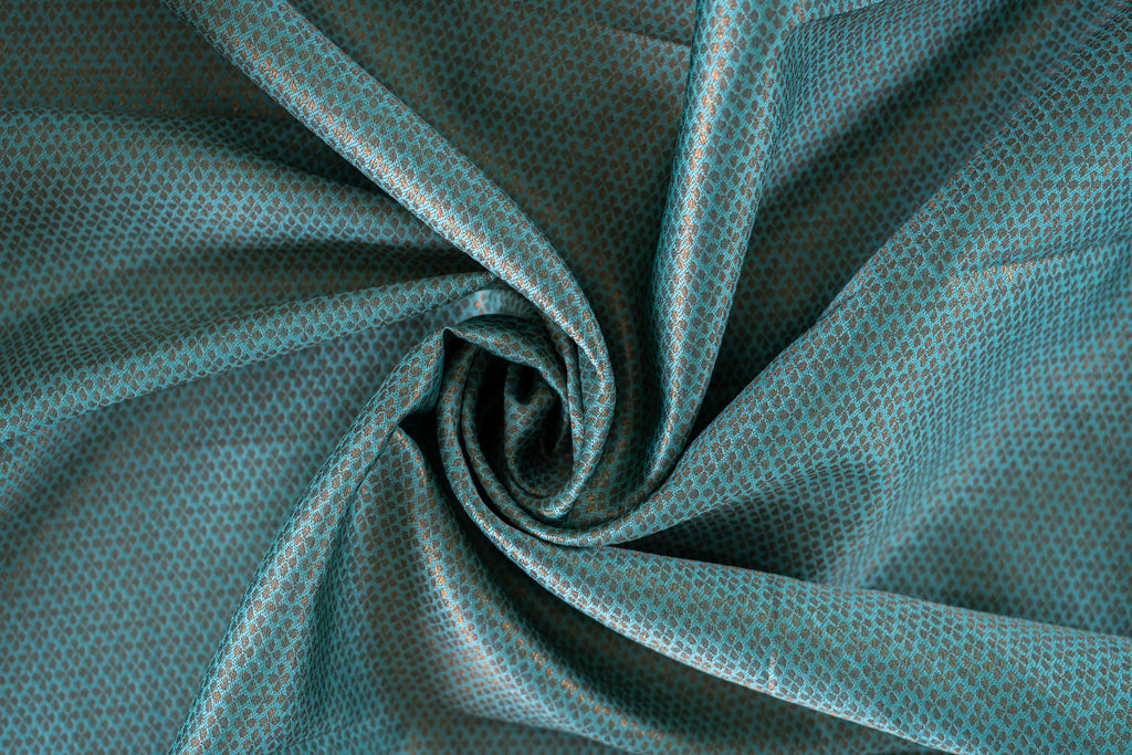 NAVILU Ayodya Kota Silk – Red with Rexona Copper Zari