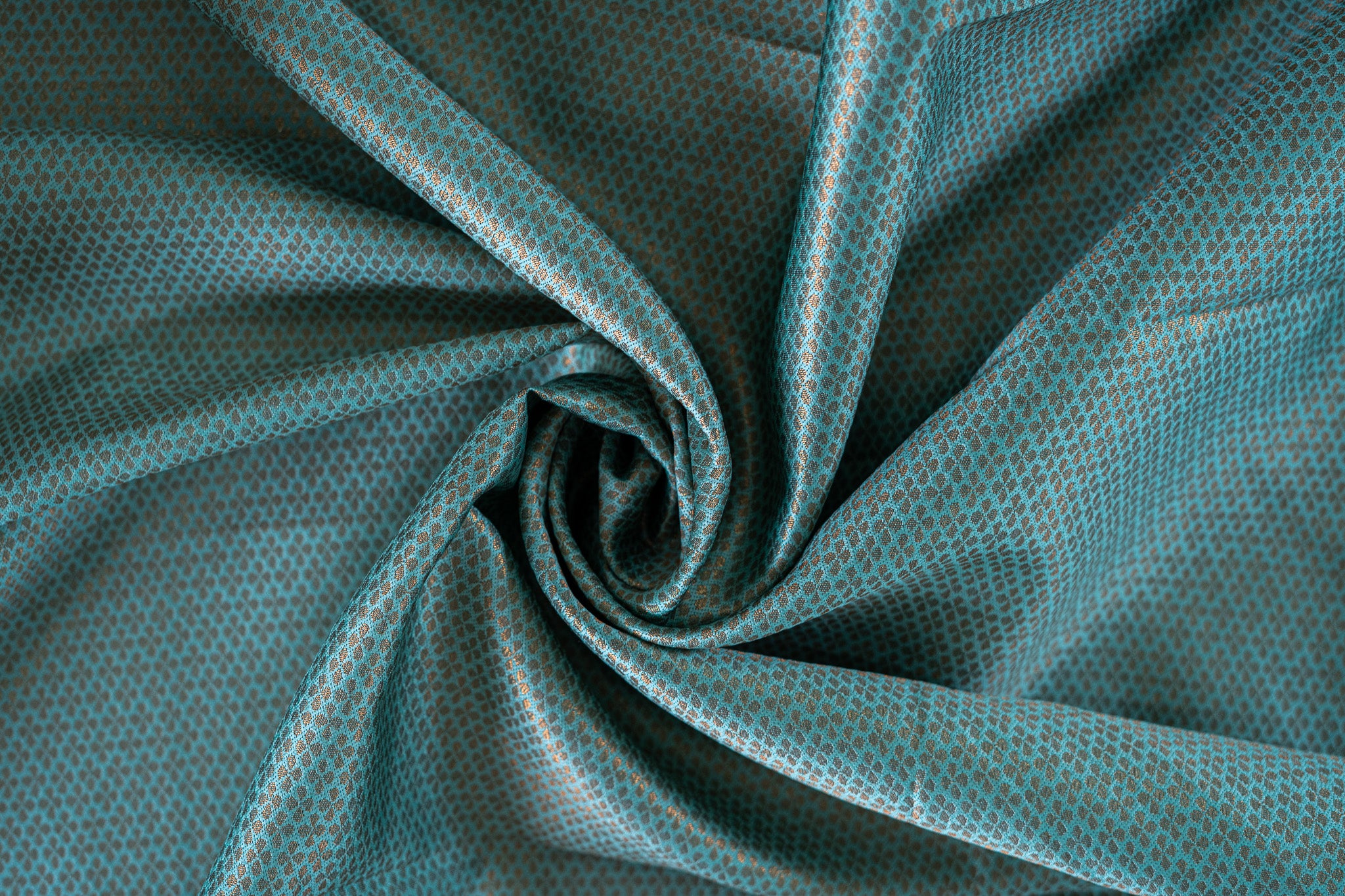 NAVILU Ayodya Kota Silk – Red with Rexona Copper Zari