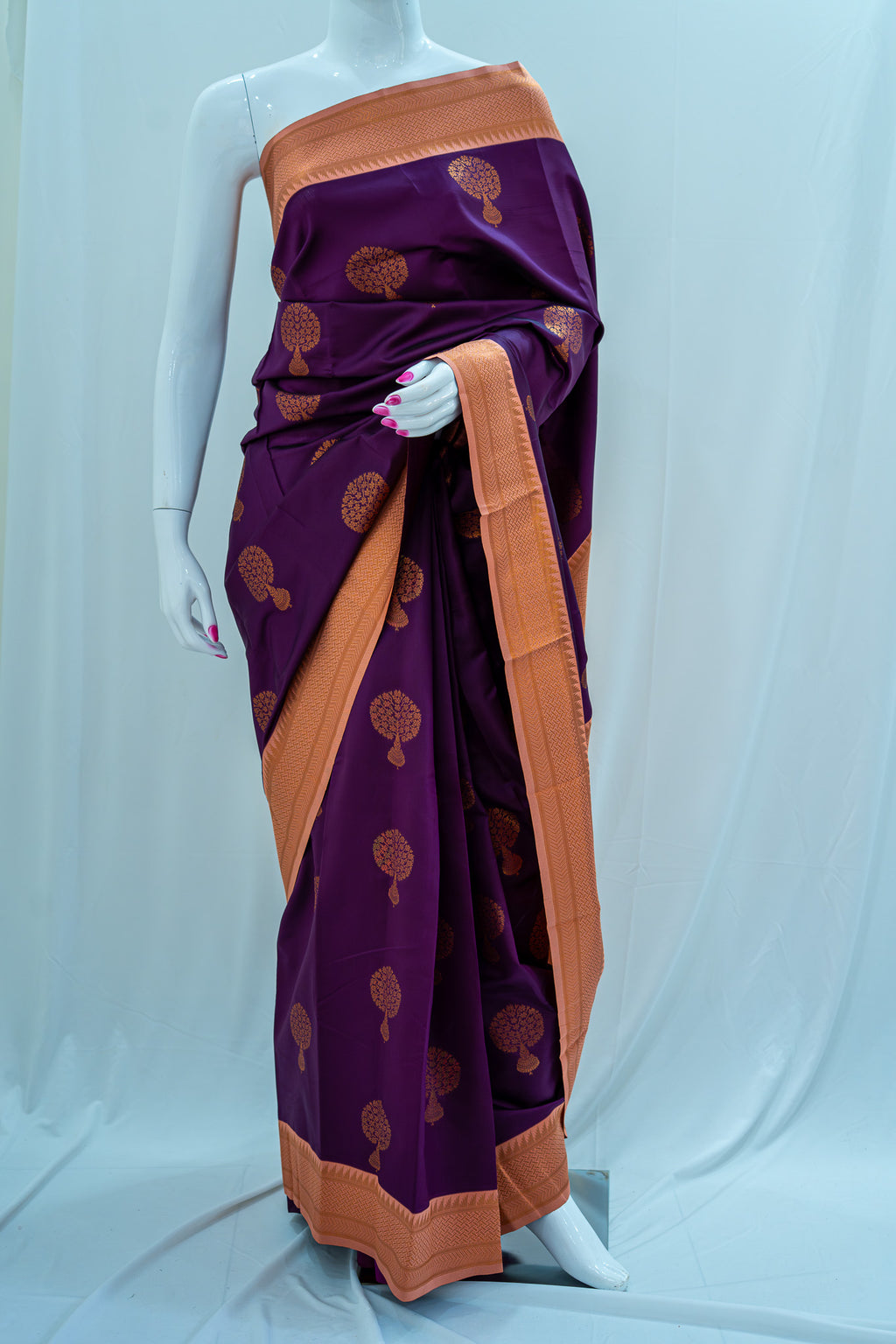 NAVILU Ayodya Kota Silk – Violet with Gold Copper Zari