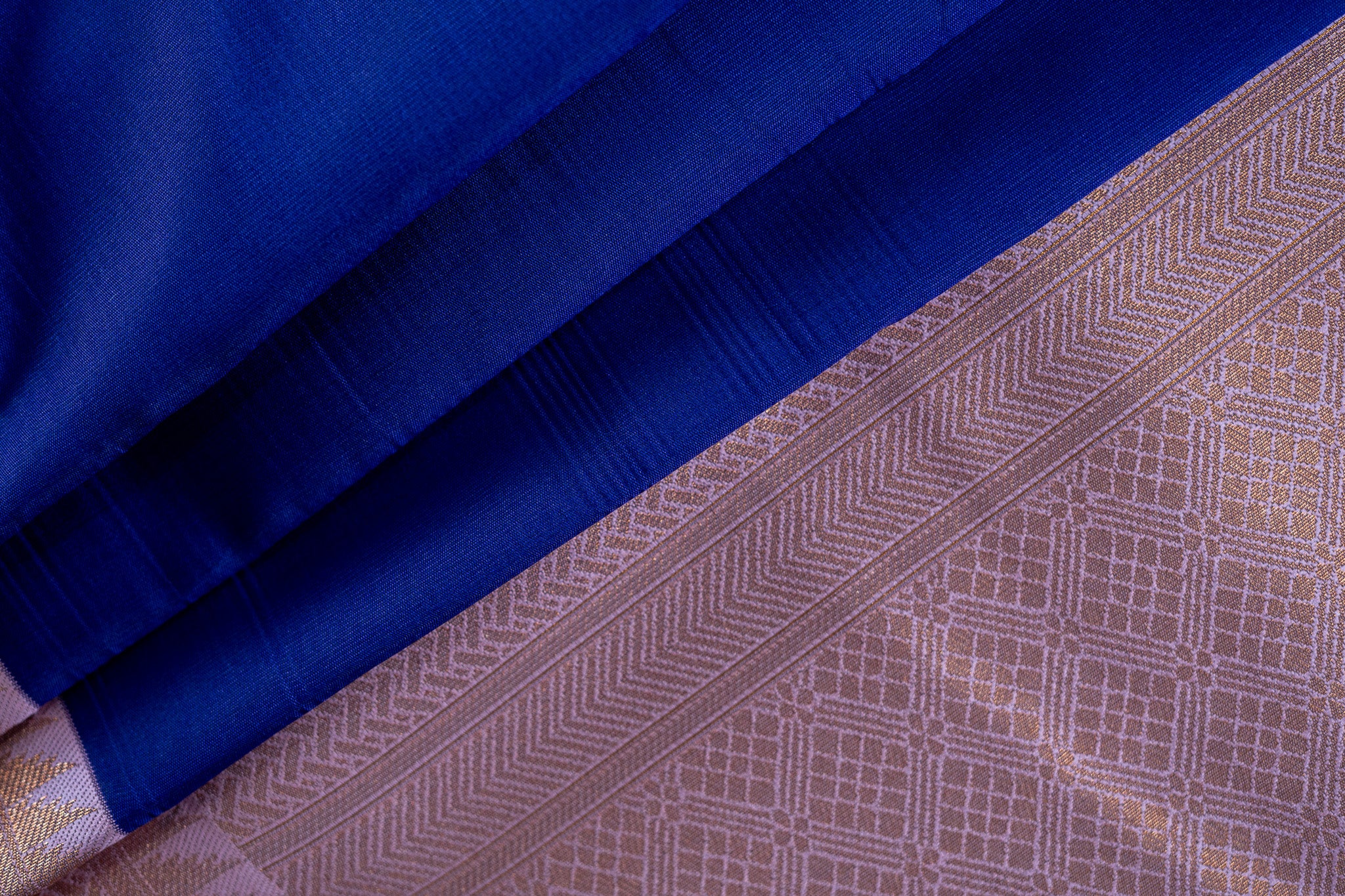 NAVILU Ayodya Kota Silk – Blue with Pink Copper Zari
