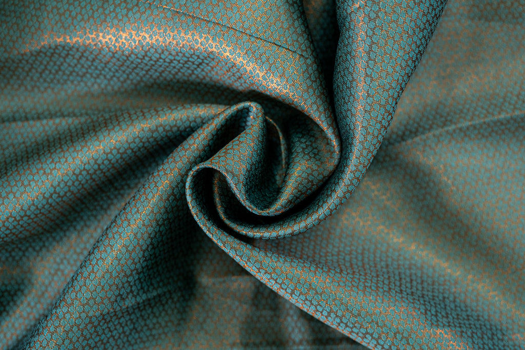 NAVILU Ayodya Kota Silk – Red with rexona with Copper Zari
