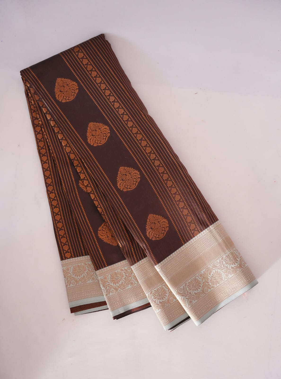 PARI Ayodya Kota Silk – Maroon Rexona with Copper Zari